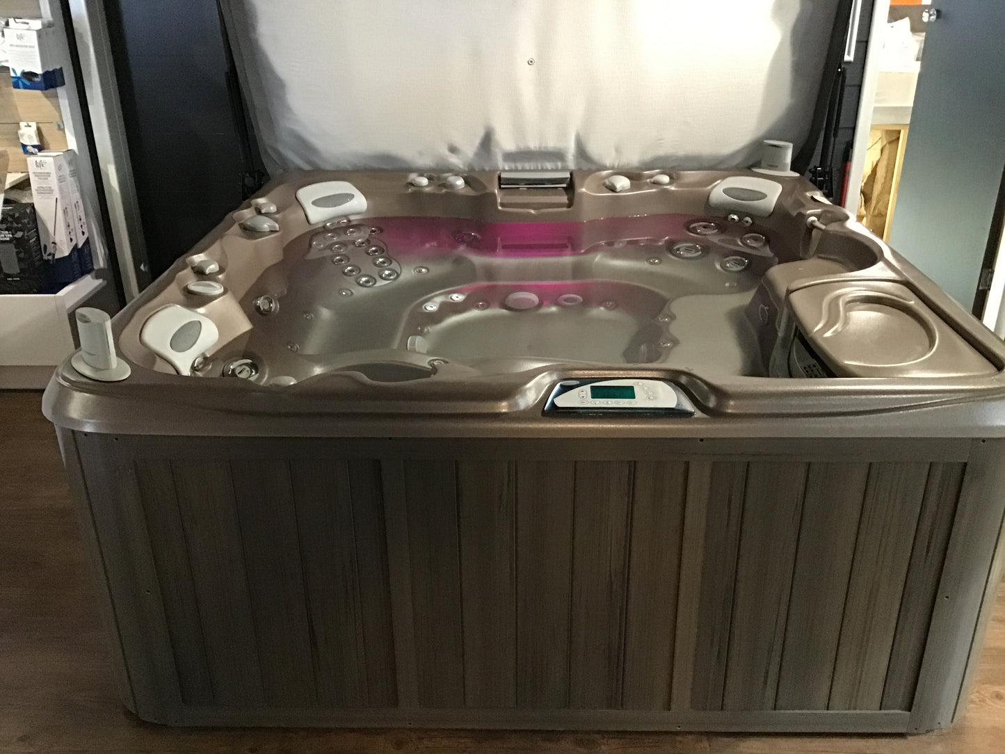 Pre-loved Sundance 880 Cameo