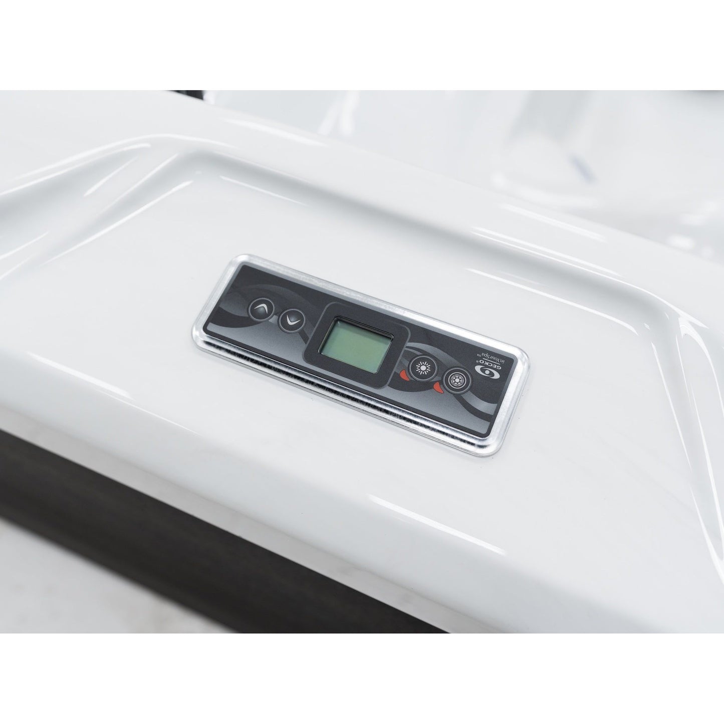 Budget Series ECHO Plug and Play Hot Tub
