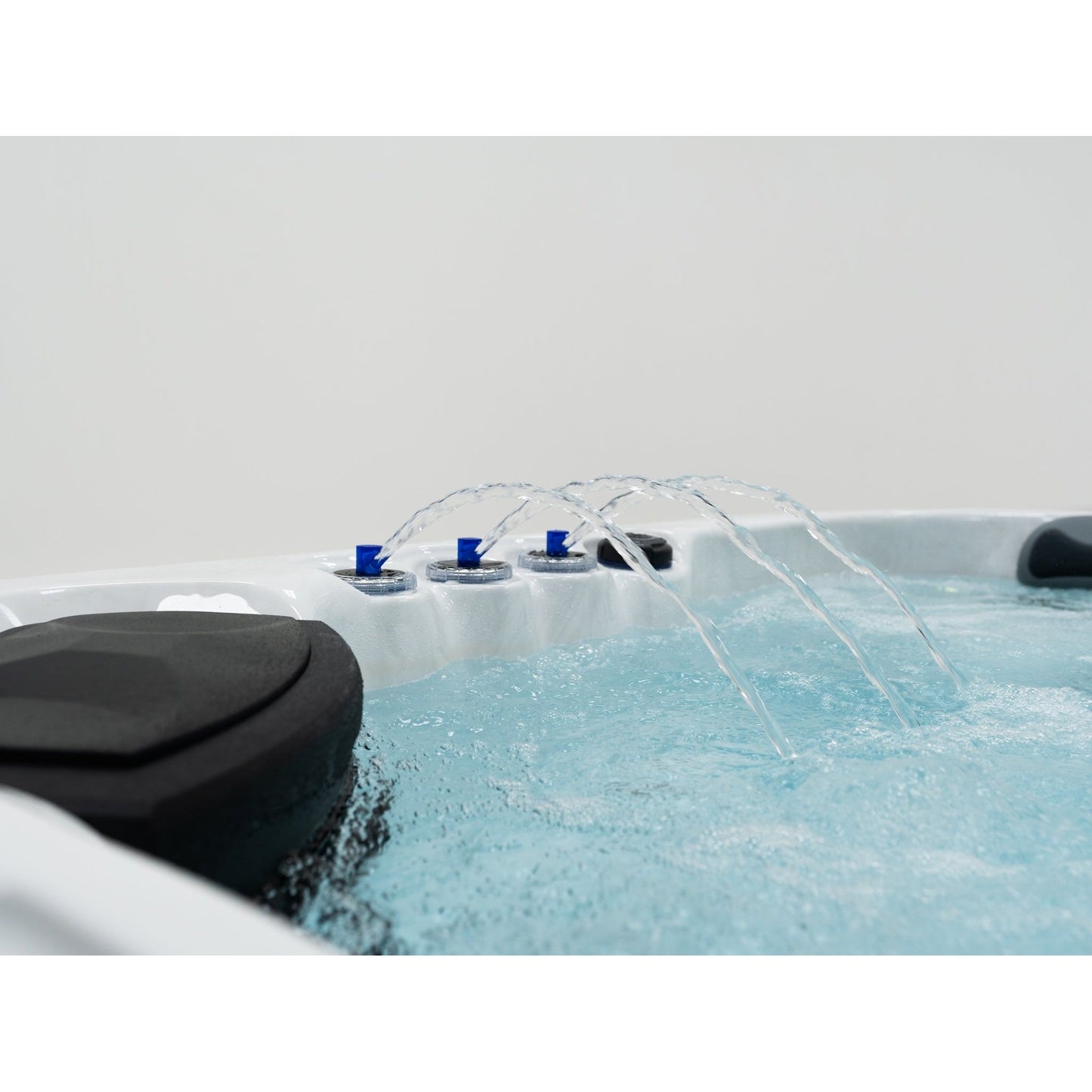 Budget Series ECHO Plug and Play Hot Tub