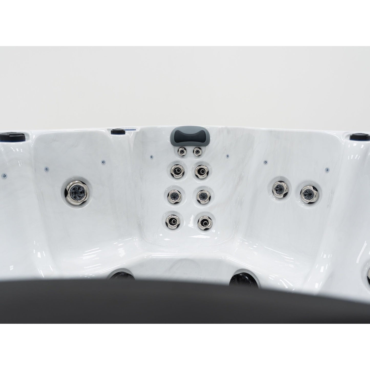 Budget Series ECHO Plug and Play Hot Tub