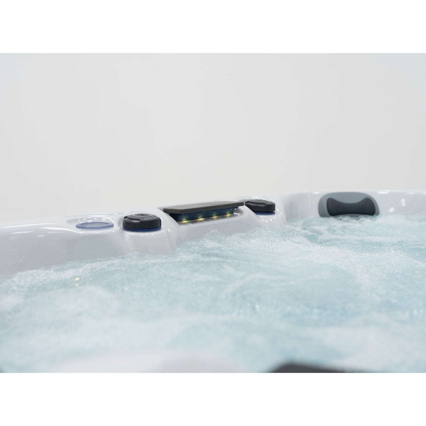 Fresh Water LAGOON Hot Tub
