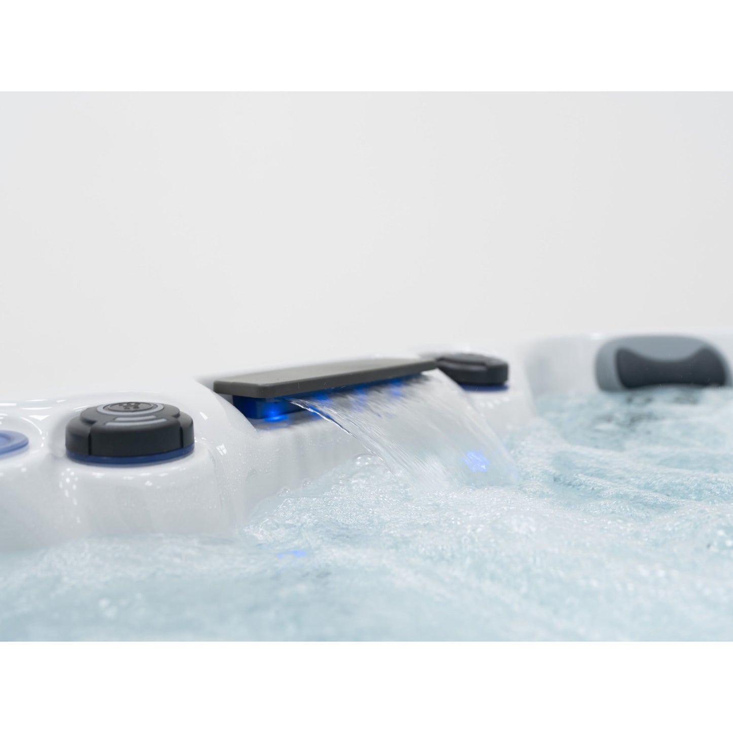 Fresh Water LAGOON Hot Tub