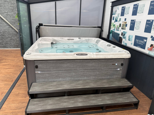 Ex-Display Sundance® Spas - 780 Series Hamilton