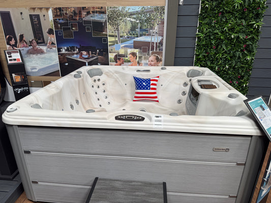 Ex-Display Sundance® Spas - 780 Series Chelsee