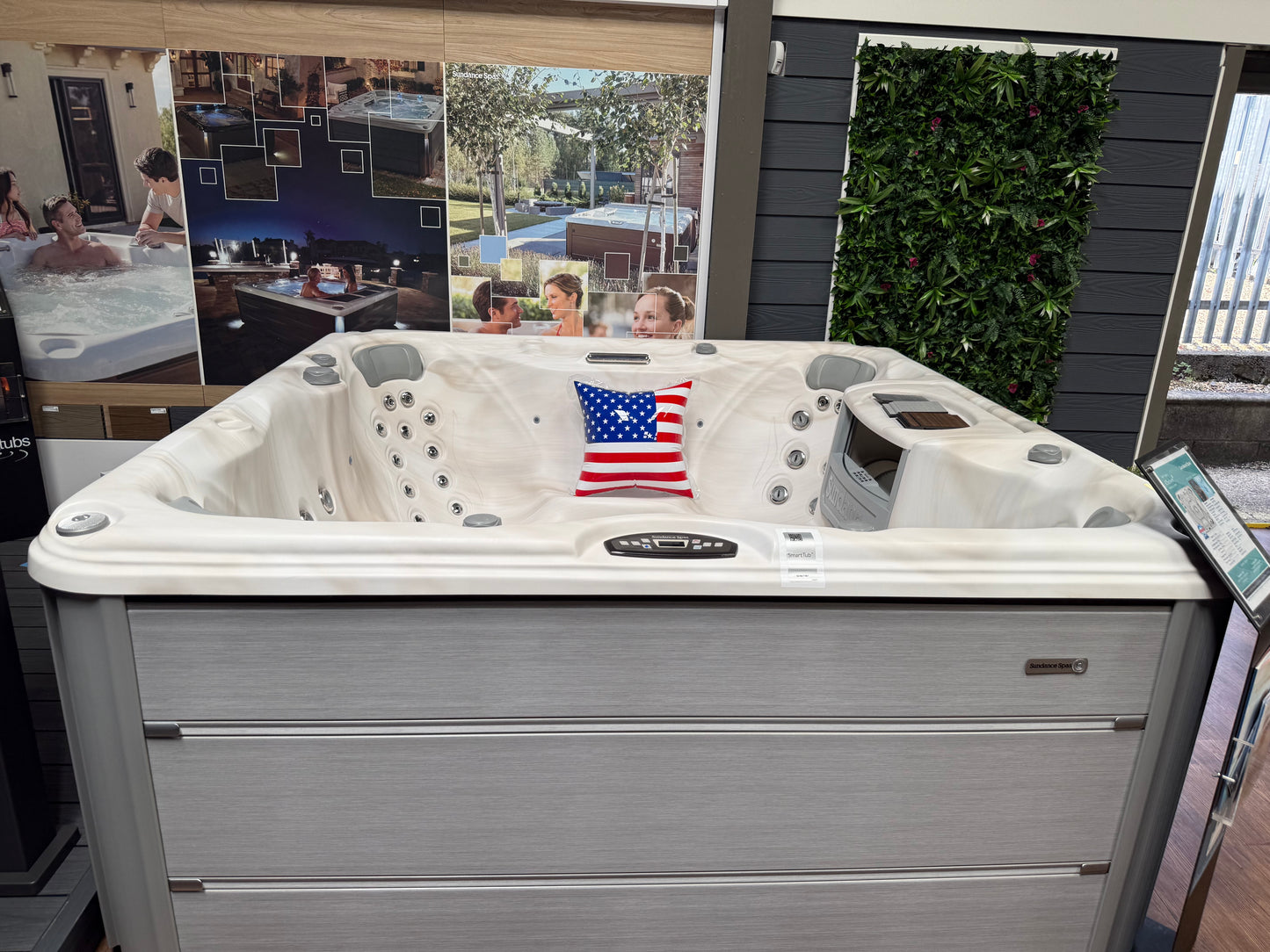Ex-Display Sundance® Spas - 780 Series Chelsee