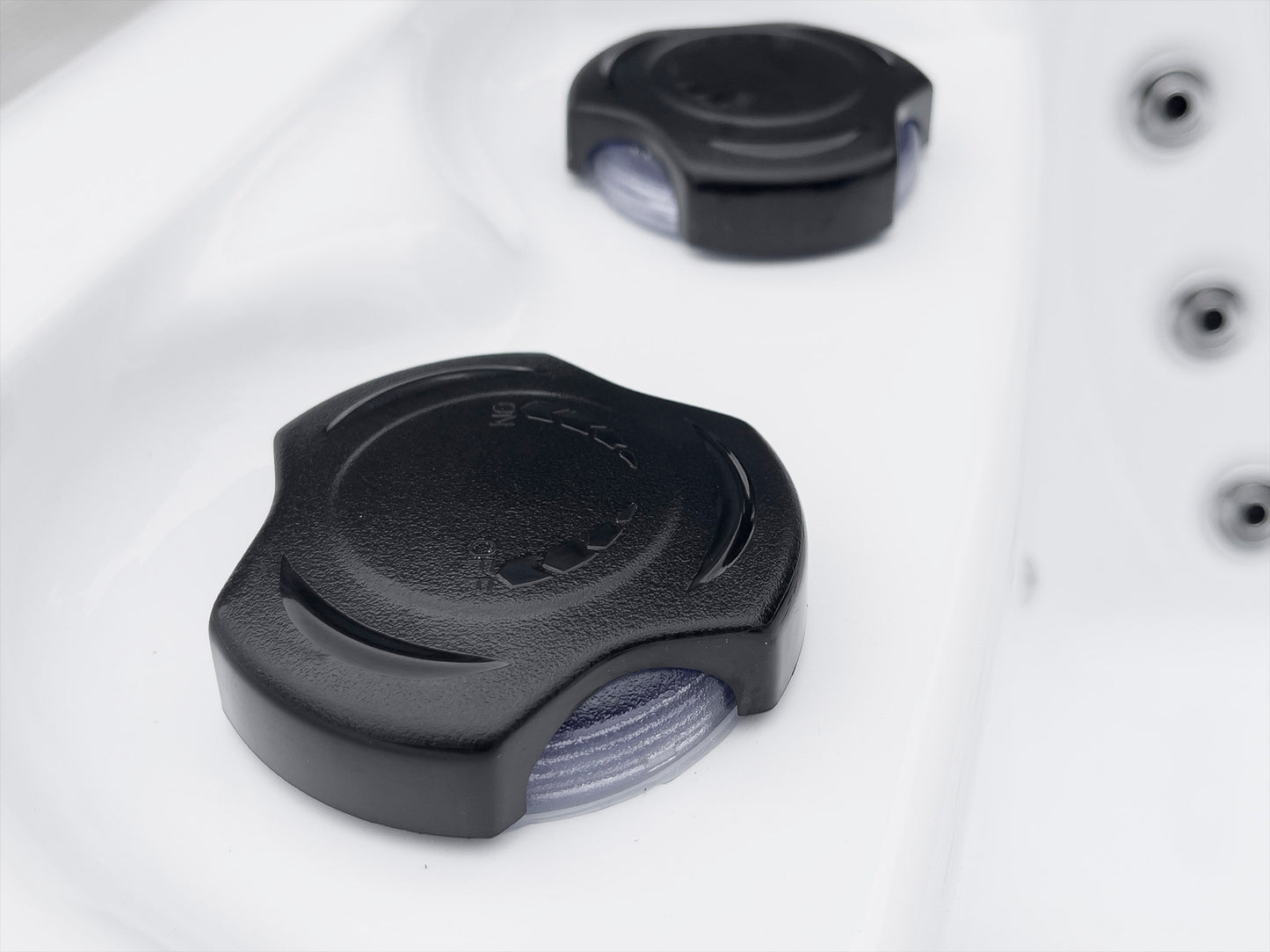 Holiday Let Hot Tub - HL325
