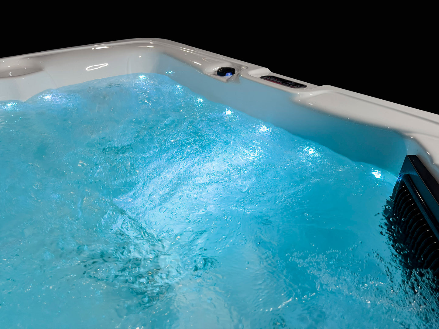 Holiday Let Hot Tub - HL325