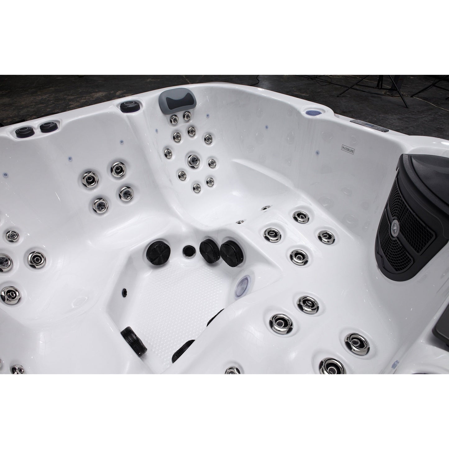 Fresh Water BROOK Hot Tub