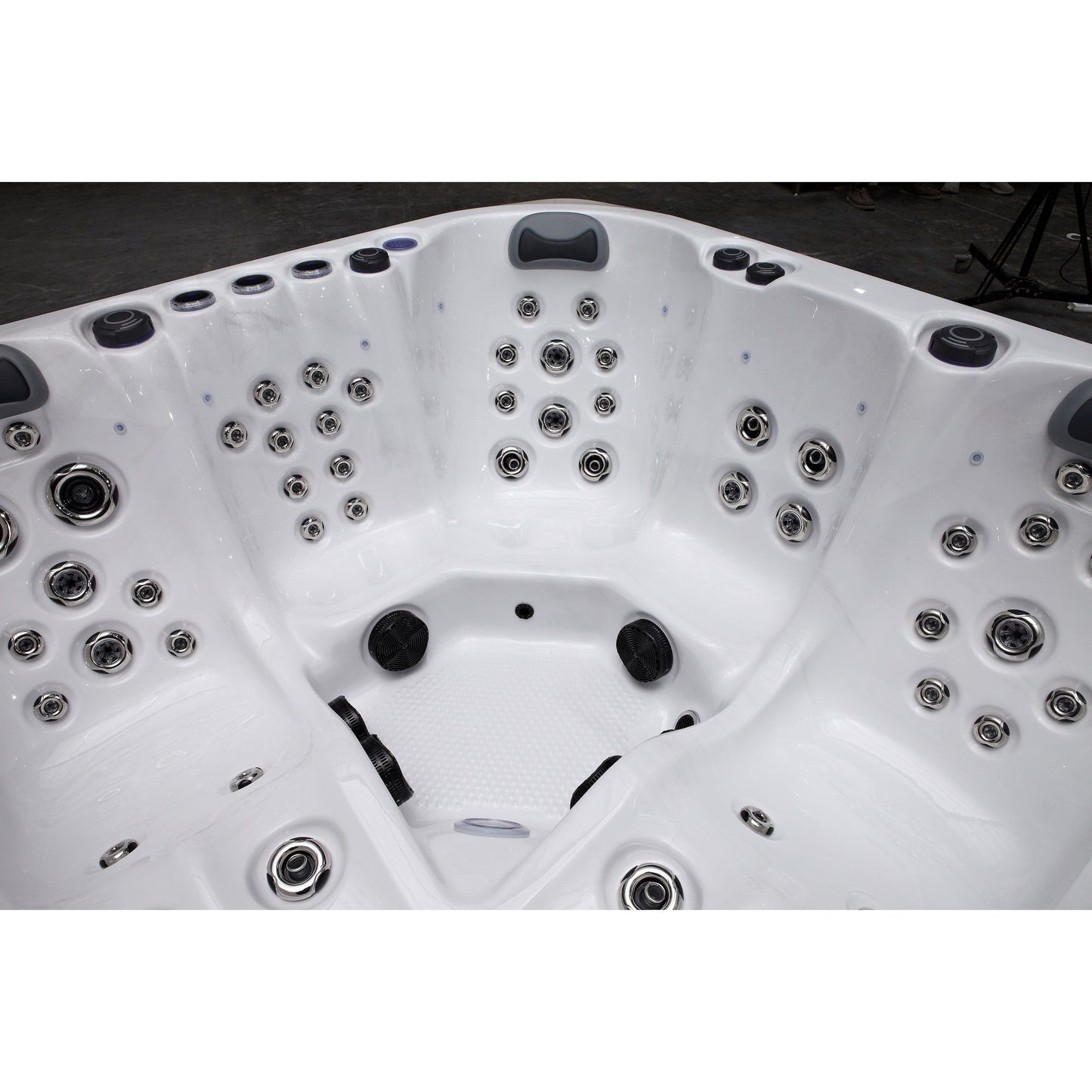 Fresh Water BROOK Hot Tub