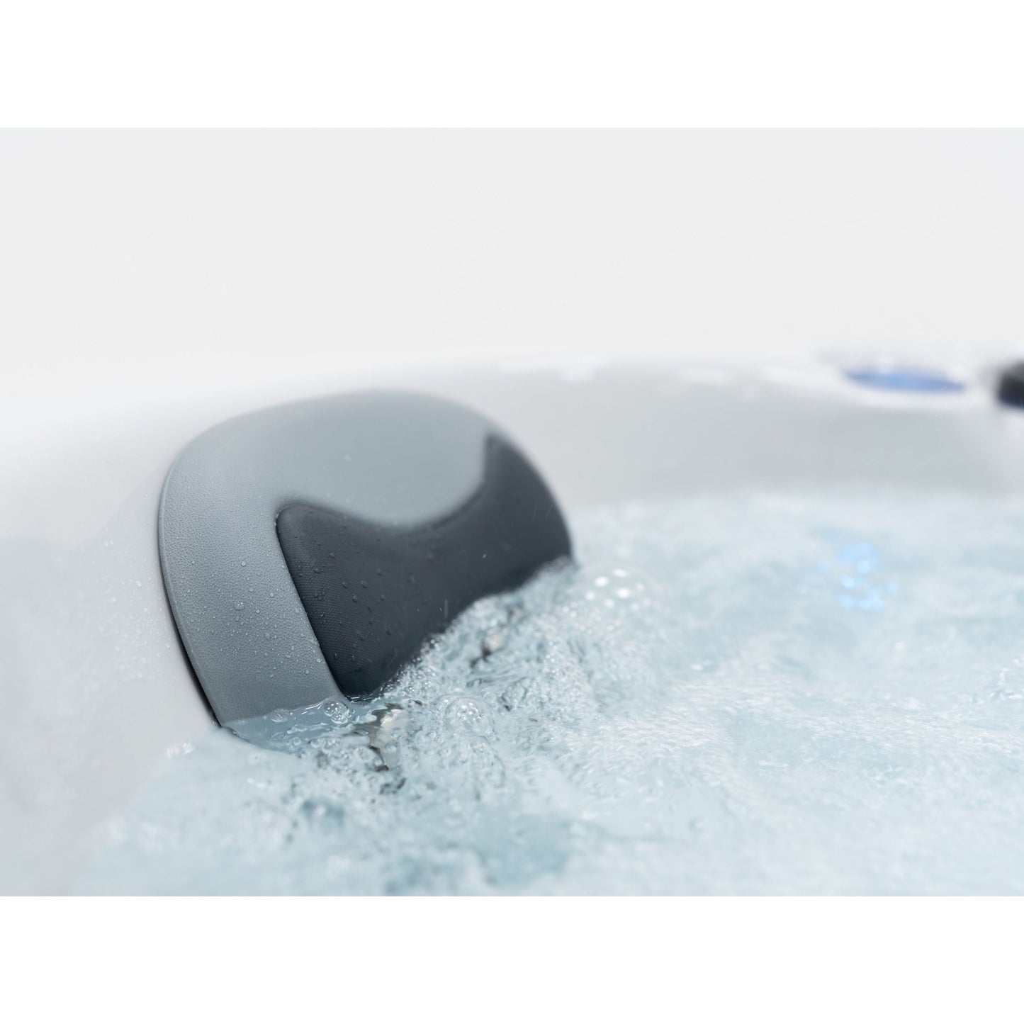 Fresh Water LAGOON Hot Tub